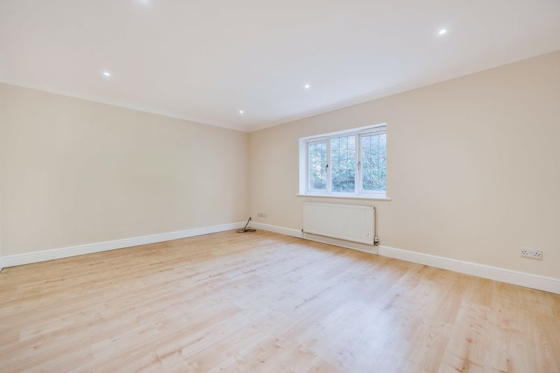 Second living room- click for photo gallery